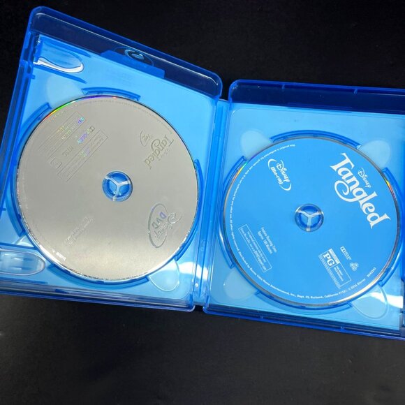 Disney Tangled Blu-Ray + DVD 2-Disc Combo Pack - Picture 2 of 4